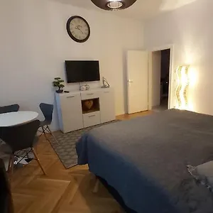 Angelika Apartman