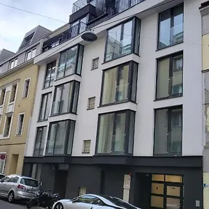 Just Rent Akh Apartman