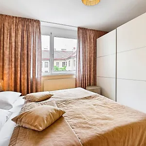 Peaceful Belvedere In Safe, Quiet & Location Viena