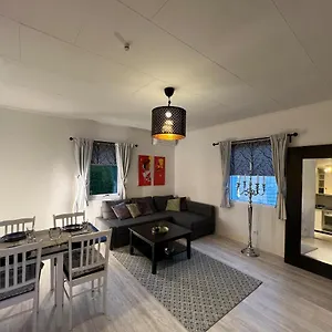 https://fresh-and-cozy-little-house-45km.find-stockholm-hotels.com
